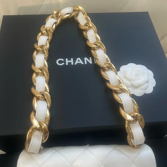 Chanel Small Flap Funky Town White Quilted Leather with Chunky chain - Picture 5 of 16